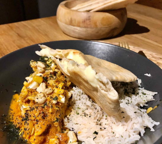 Poulet Tikka Masala, Cheese Naans